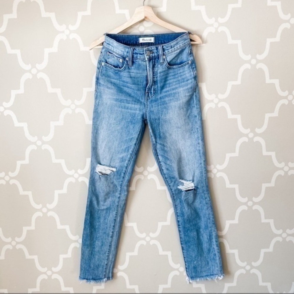 ✨ Madewell Distressed Perfect Vintage Jean Sz24 raw hem